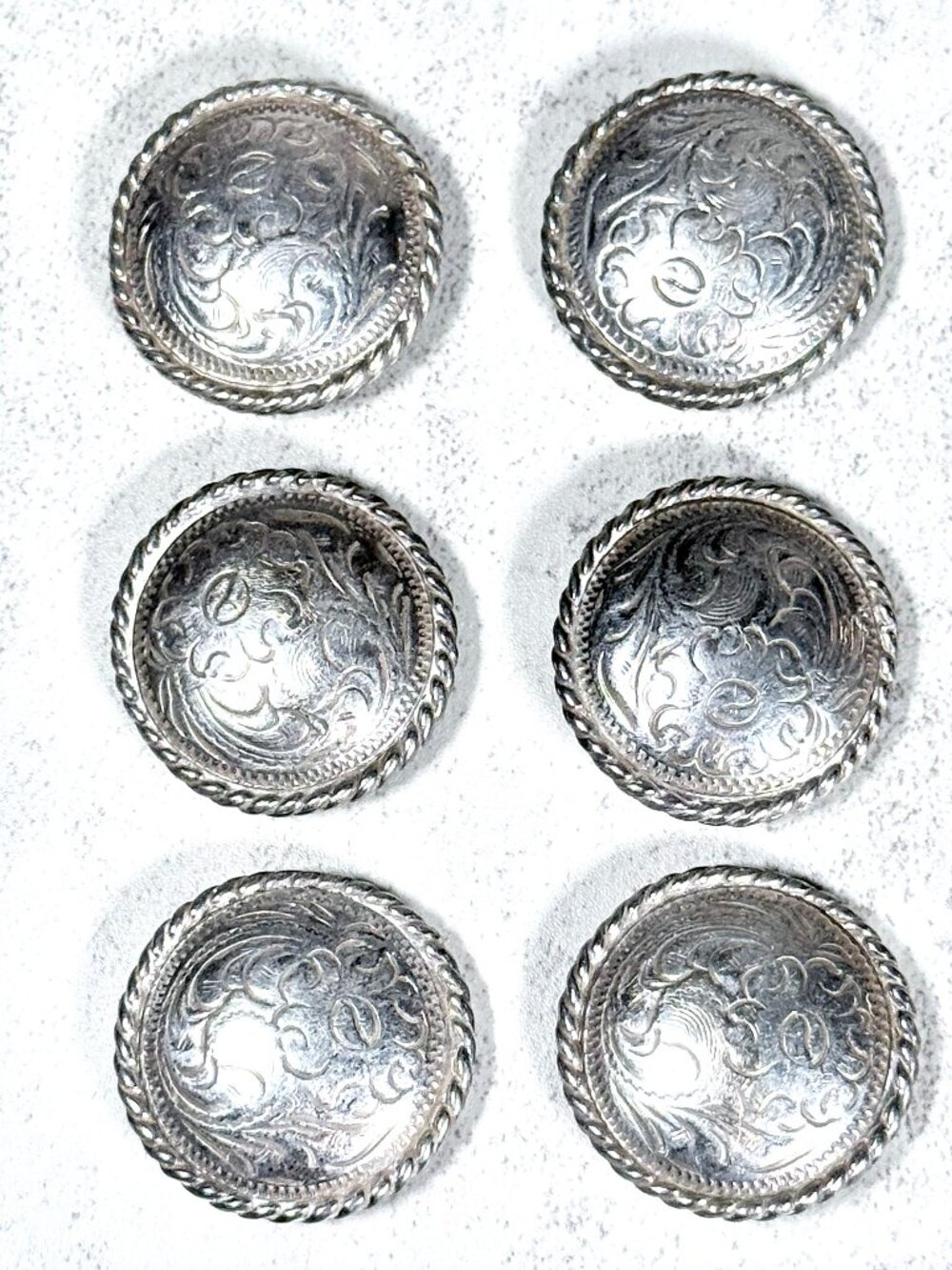 Set of 6 Rope Edged Western Conchos